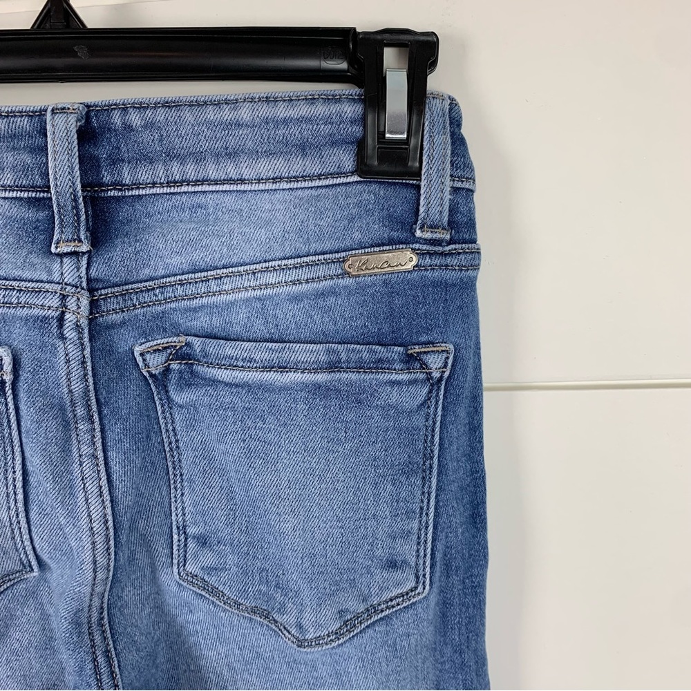 KanCan Women’s Distressed Hem High Rise Light Wash Jeans Size 0 or 23 - Picture 8 of 13